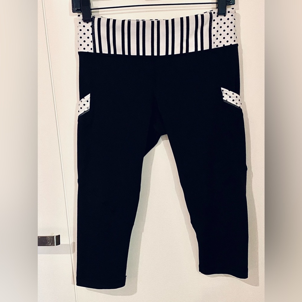 Lululemon Capri Leggings Black Stripes & Polka Dots Size 6